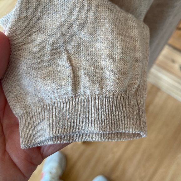 Classic light sweater - Picture 5 of 6